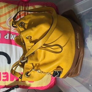 Michael kors bucket style bag